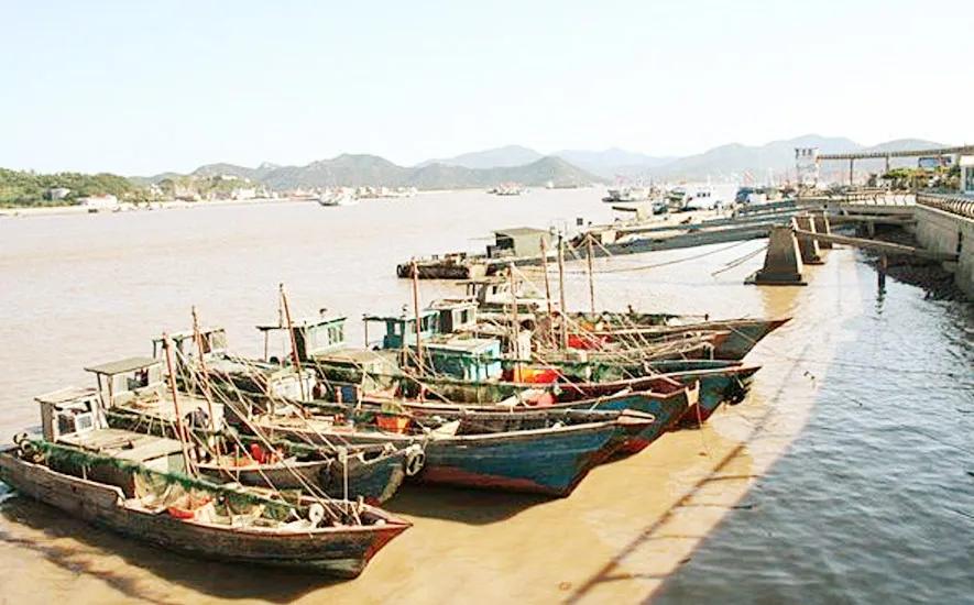 “渔民村”的渔民不打鱼的时候靠什么赚钱?看看你就知道了