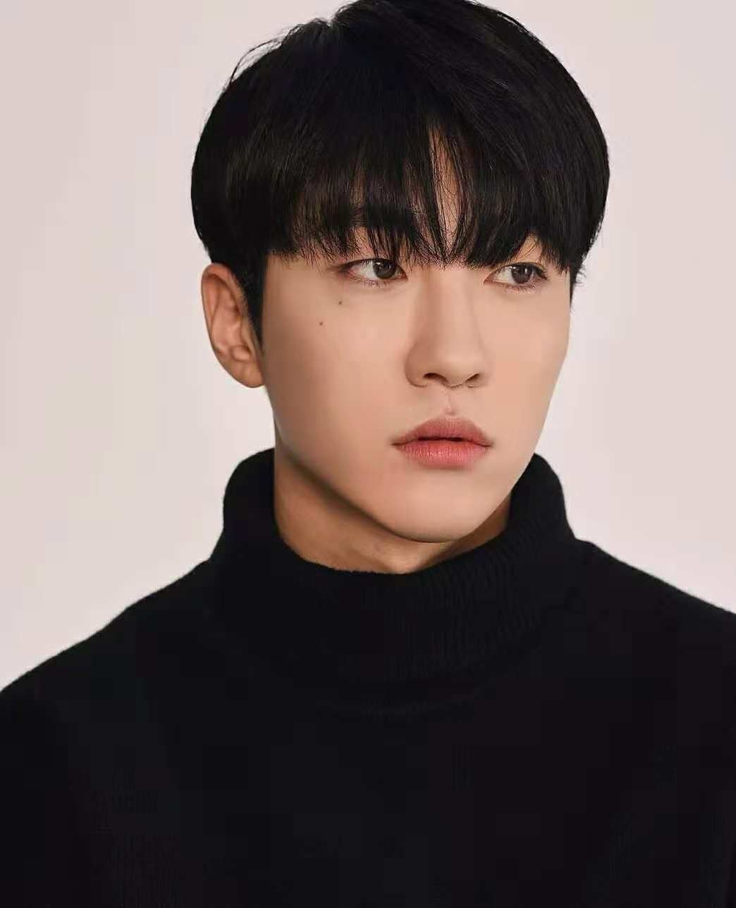 40-50岁洋气发型男士烫发图片,男士烫发自然蓬松免打理中短发