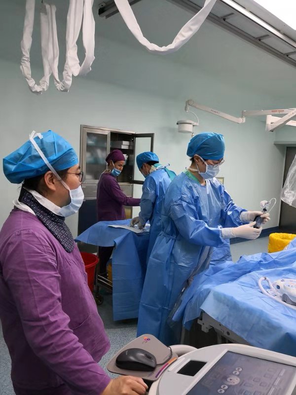 晨起背部僵硬疼痛呼吸困难,晨起背痛是什么原因