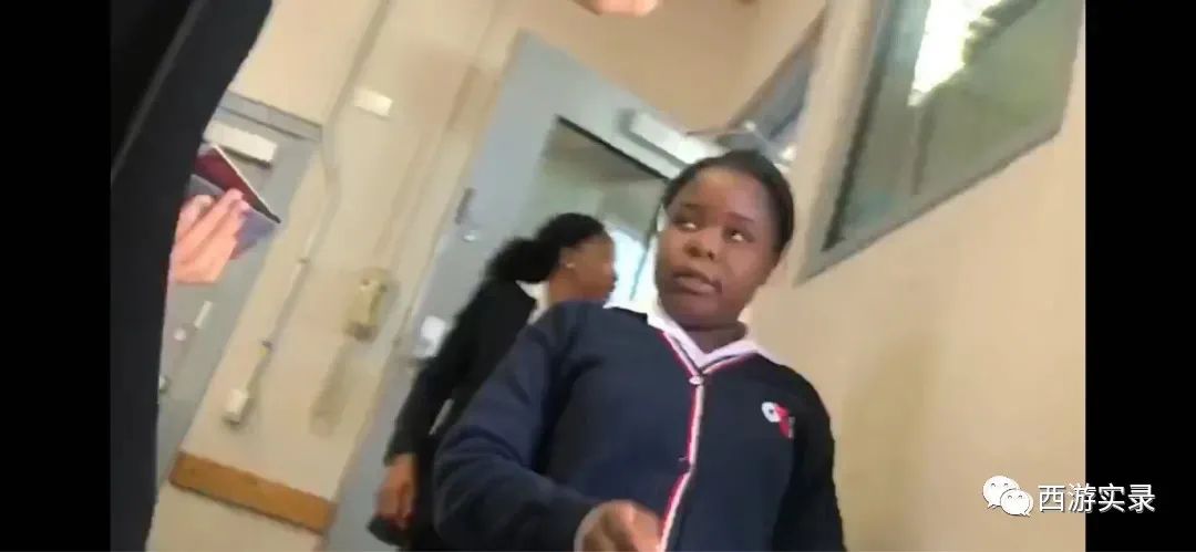 倒计时《流浪地球》,《流浪地球》二极简版