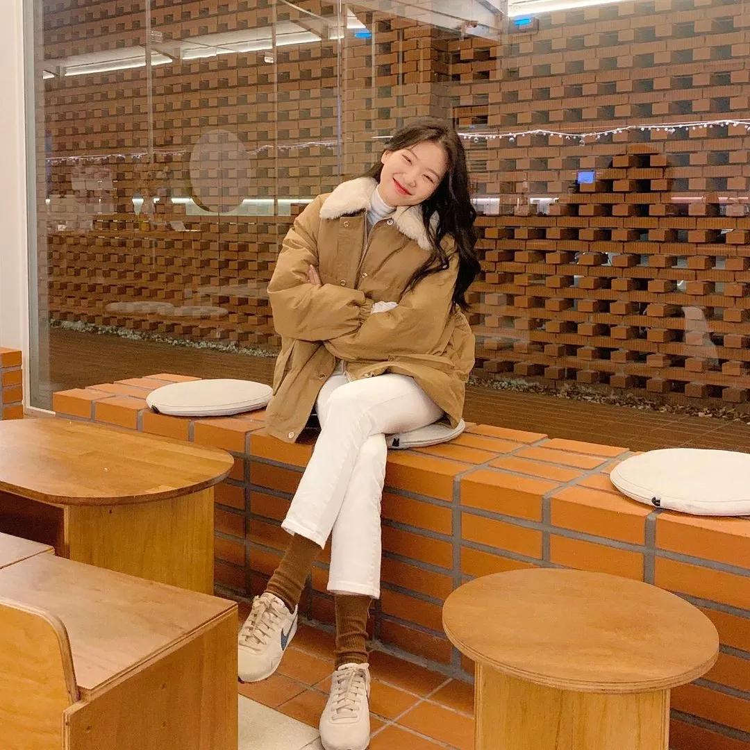 大冬天别露脚踝今年流行怎么穿,秋冬不要再露脚踝了