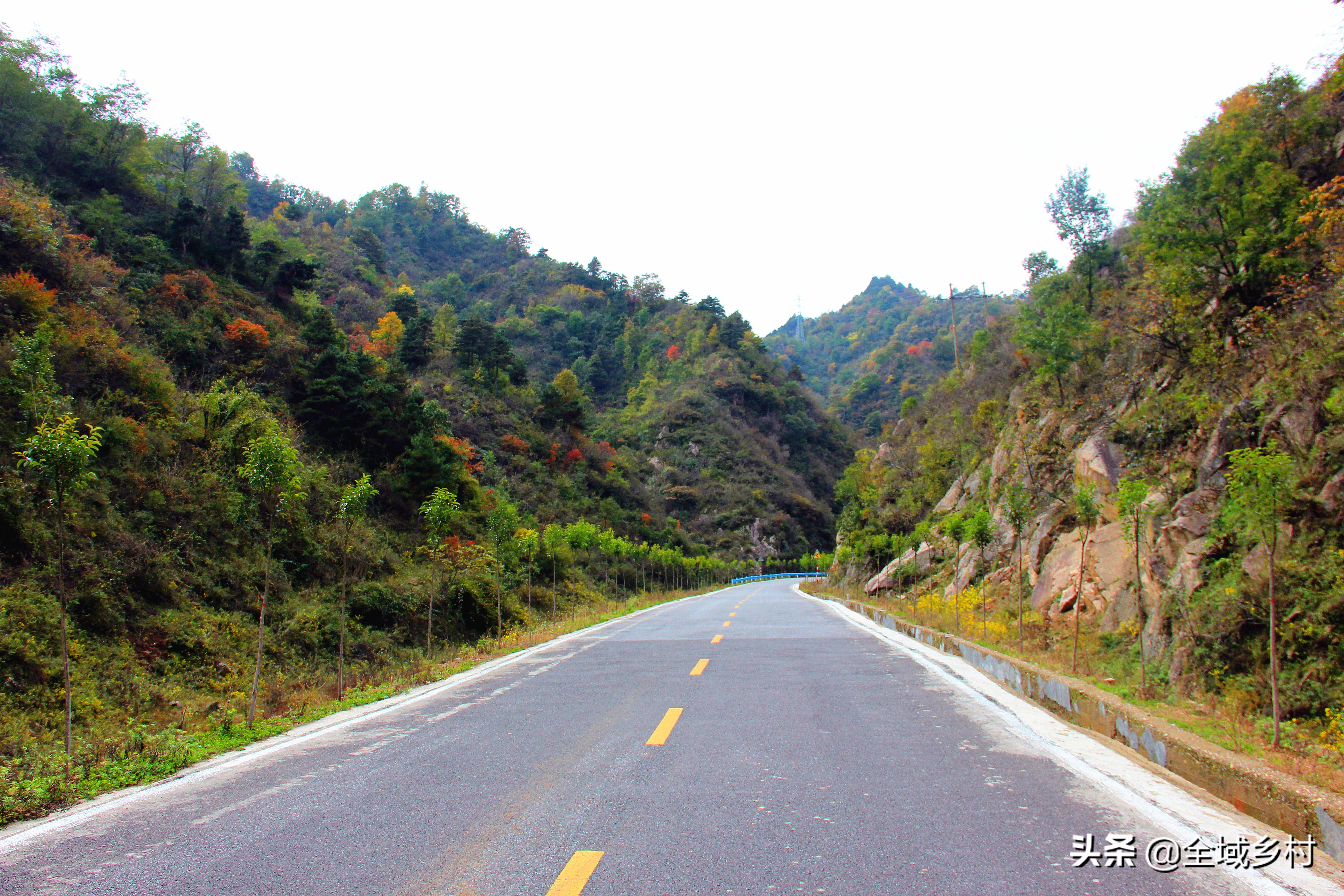 密云深山自驾游最佳路线,深山的一条天路