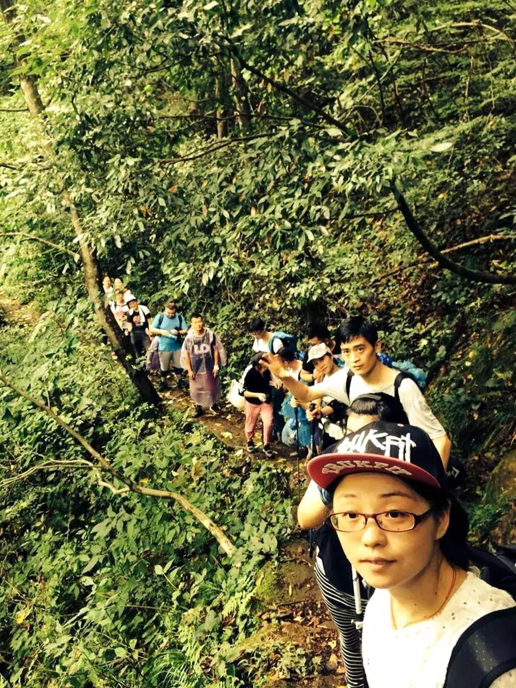 他们就像世界的两极,却爱得惊天动地,坚如磐石……