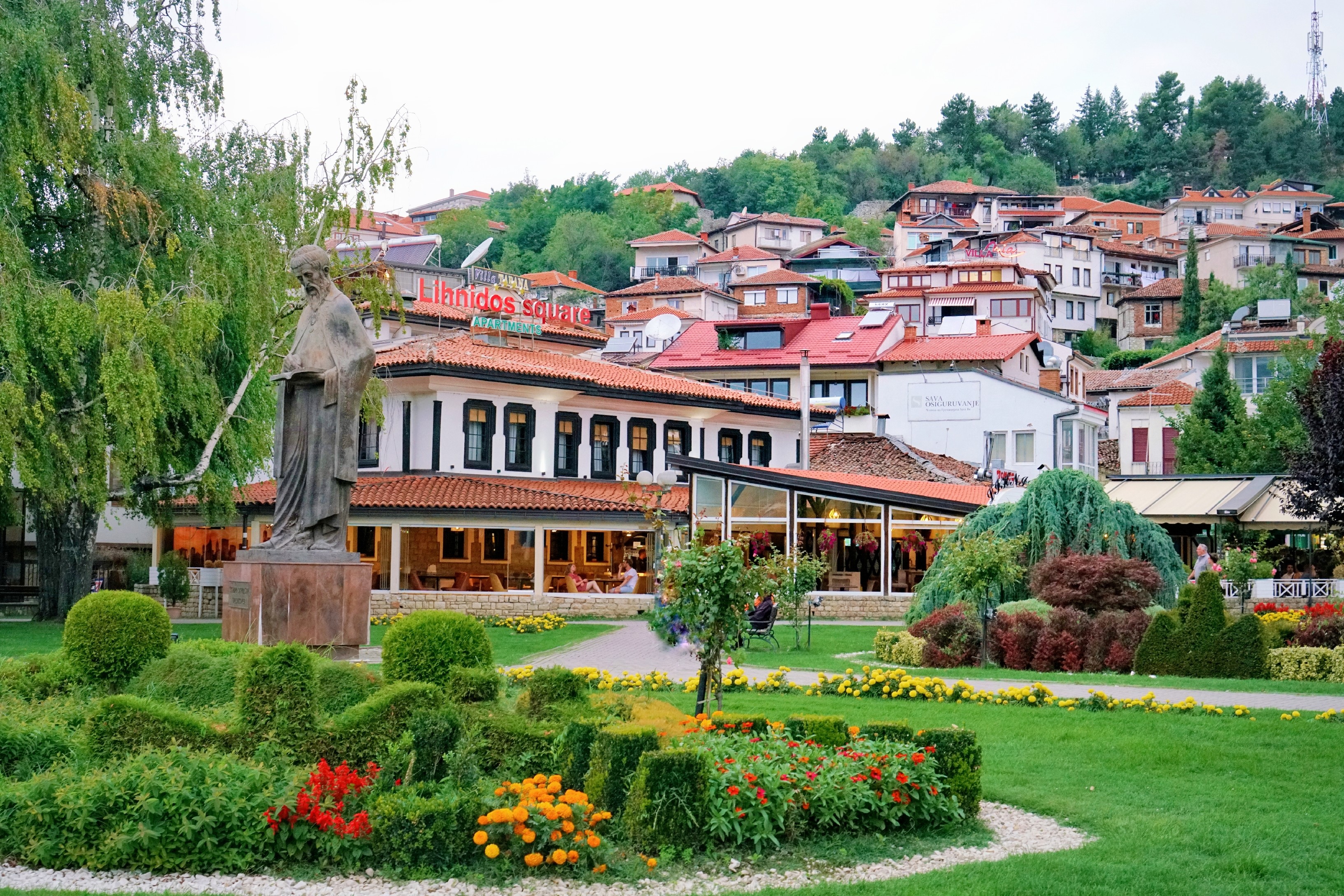 少出境章开箱检查巴尔干陆路出入境各种折腾换汇坐车住宿干货