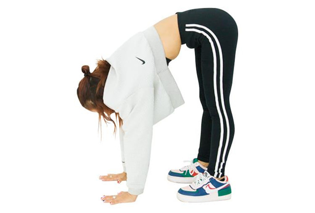 日本美女太厉害,教你不用器具在家练习,肌肉锻炼和排毒运动!