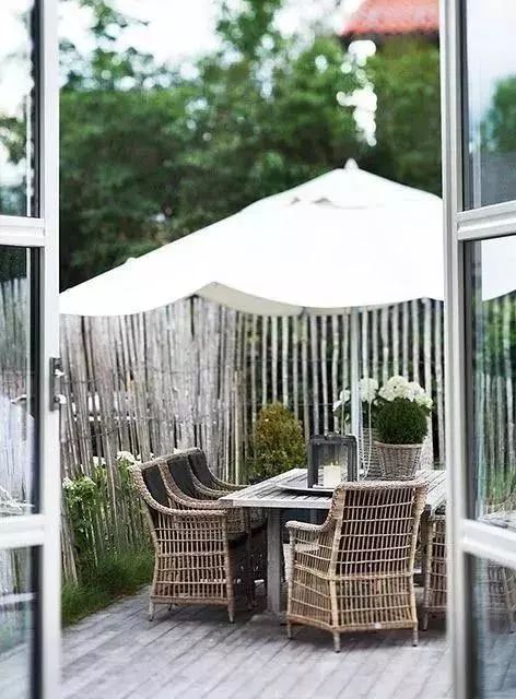 户外遮阳伞使用技巧图片,户外遮阳伞选择方式