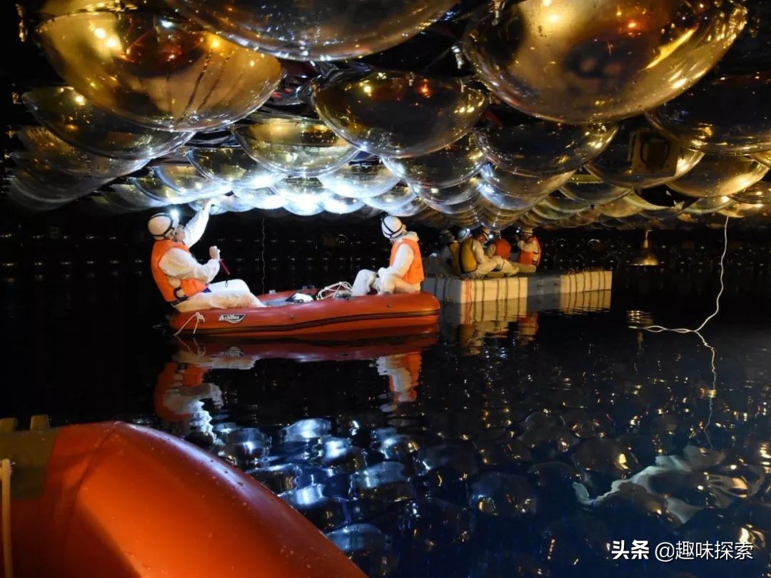 为了捕捉号称“隐形人”粒子，超级K内装满超纯水，能溶解金属