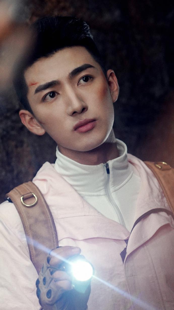 盗墓笔记解雨臣是真的吗,盗墓笔记解雨臣救吴邪