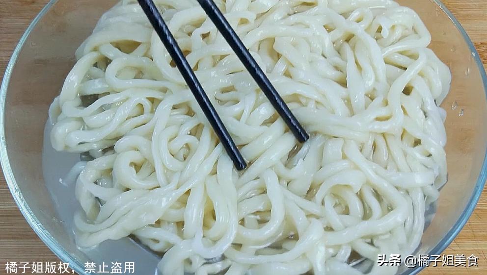 香辣面条做法大全简单好吃,煮香辣面条的家常做法大全