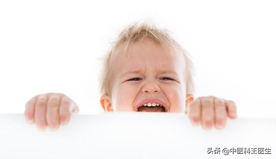 新生儿时期一种比较常见的疾病“鹅口疮”，该如何护理