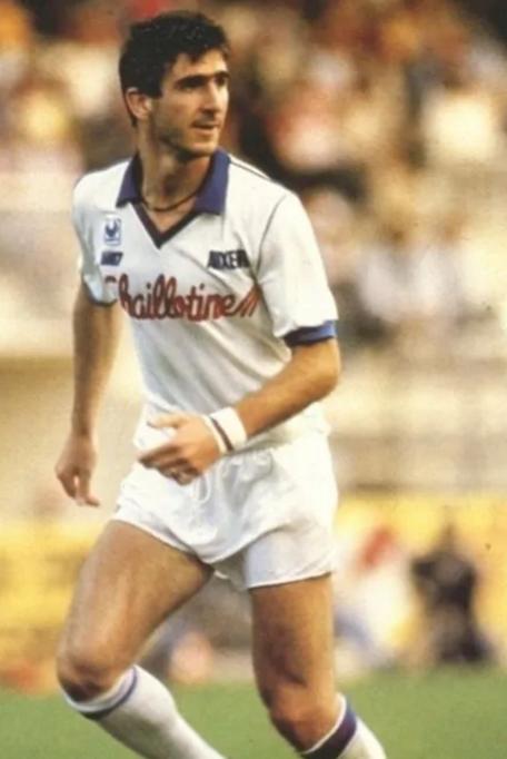 曼联国王坎通纳庆祝动作,曼联国王坎通纳