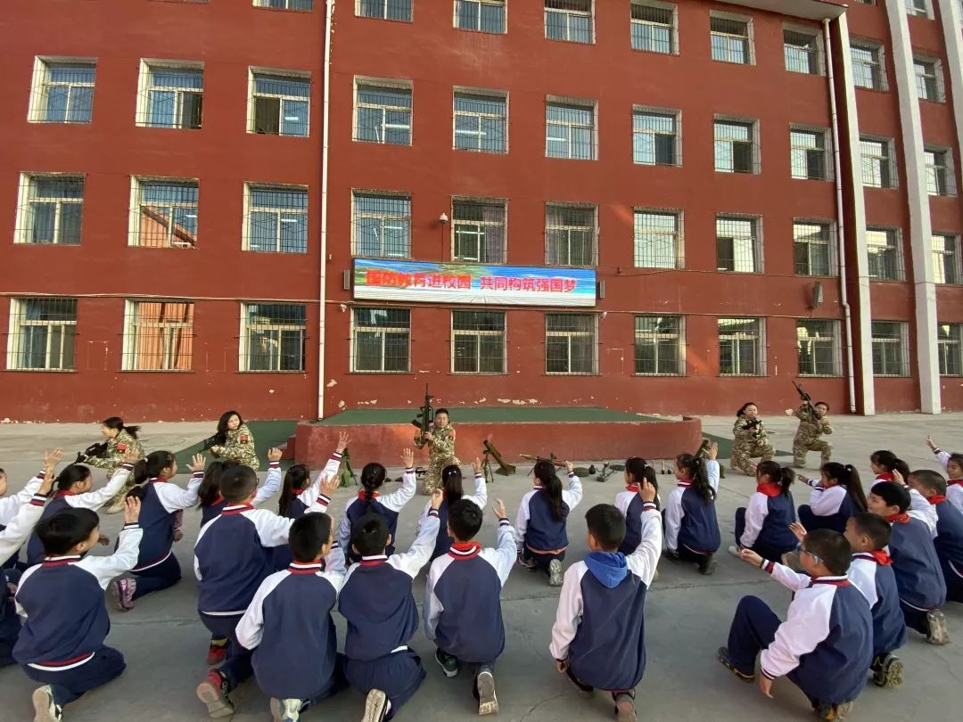 小学国防教育进校园,县街小学国防教育