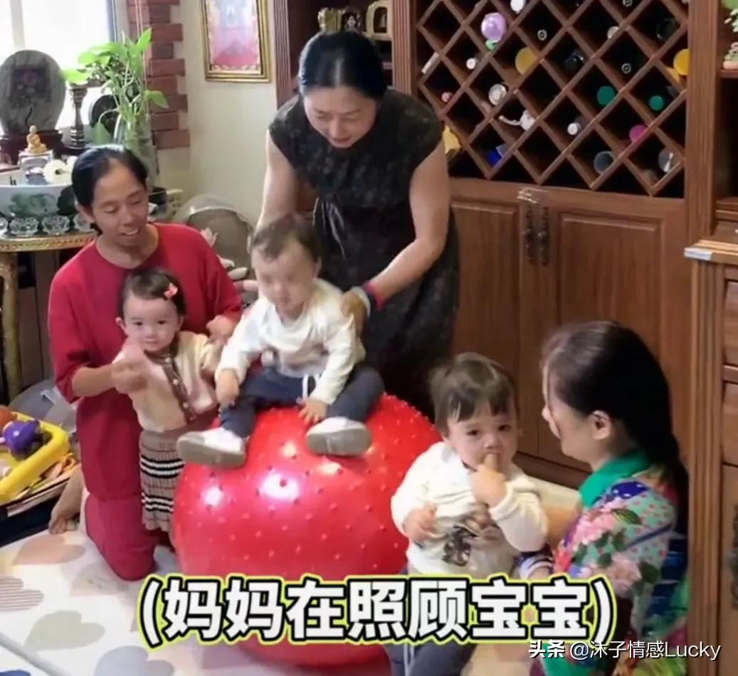 28岁怀孕三胞胎现状,未婚妈妈生下混血3胞胎新闻