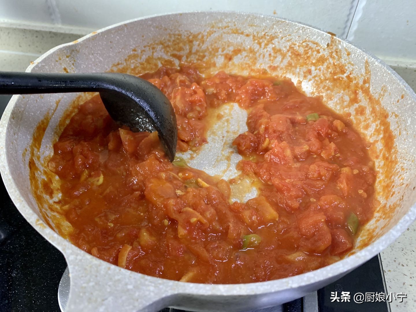 吃火锅必备菜番茄锅底,番茄锅底火锅配什么好吃