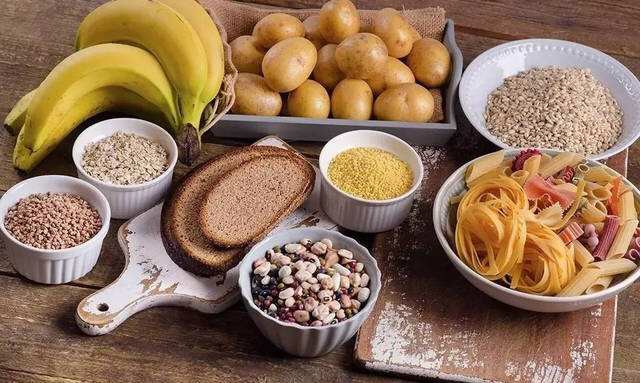 深蹲后头晕恶心想吐是怎么回事,深蹲练后吐是怎么回事