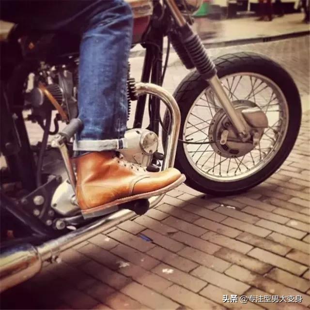 男人变成熟的条件,男人怎么可能少得了一双高端男靴