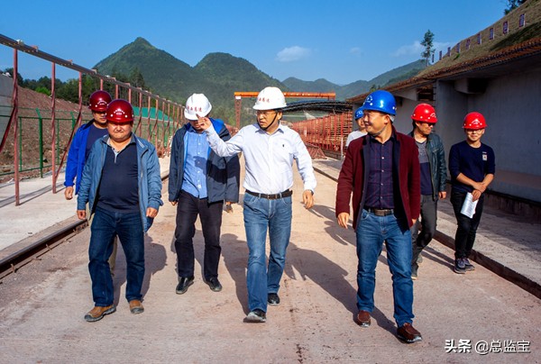 年轻人干施工还是监理,为什么说年轻人不要做监理