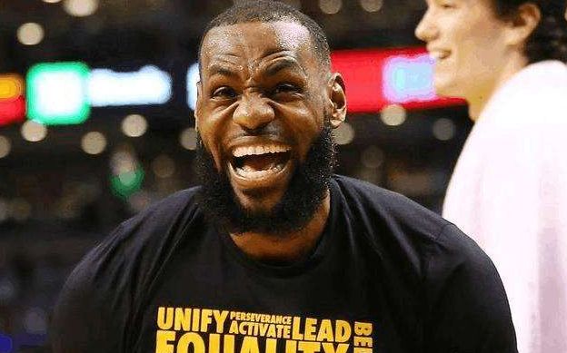 詹姆斯2011年用650万美元购买利物浦2%股权，夺冠后赚了多少钱？