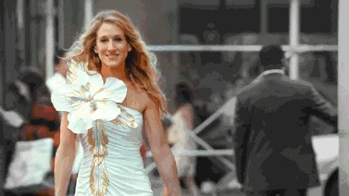 致敬了不起的她原创,致敬了不起的她传递正能量