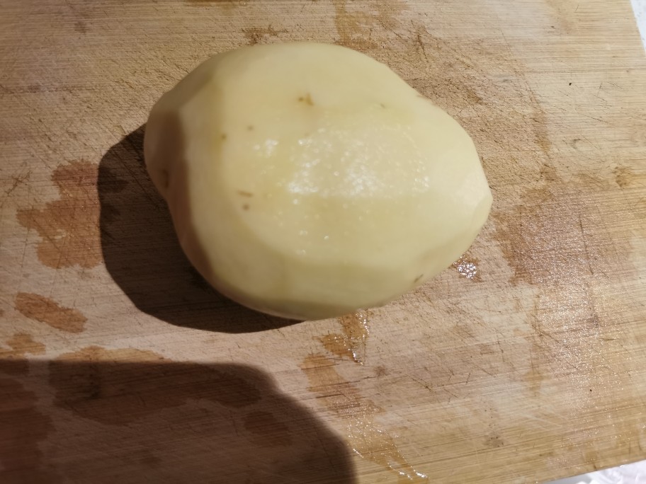 土豆丸子怎么炸不会散,土豆丸子怎么做不会变黑