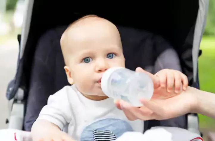 一岁宝宝轮状病毒感染发烧怎么办,腹泻发烧是病毒还是细菌