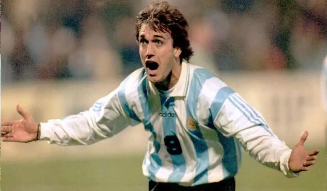 两届意甲金靴得主巴蒂斯图塔,巴蒂拿过欧洲金靴没