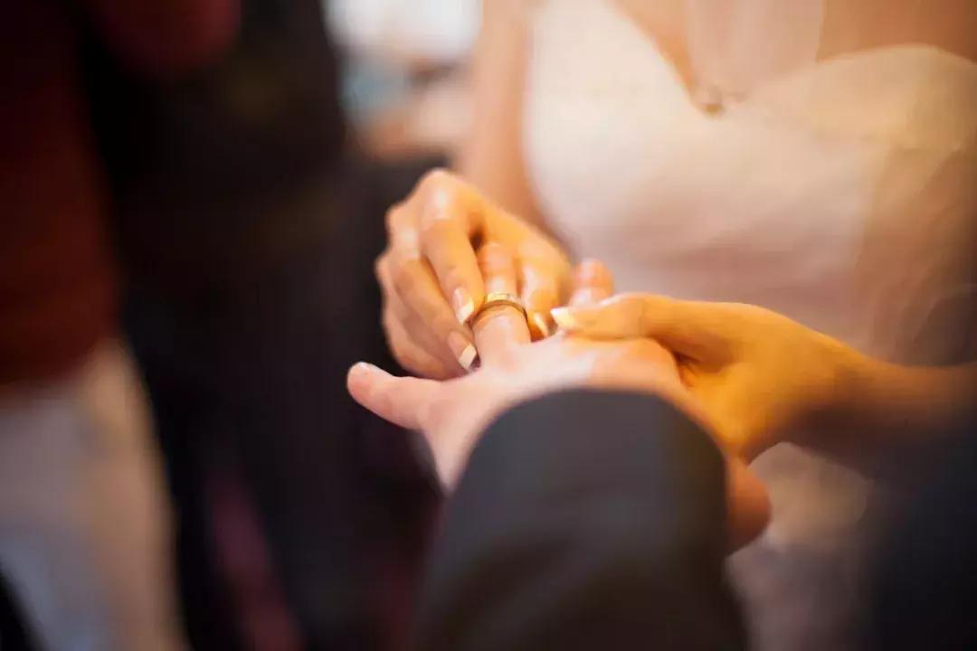 母亲节诗词,母亲节谁言寸草心报得三春晖