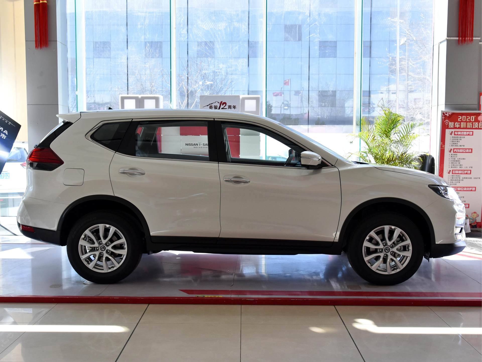 19款2.0cvt智联舒适版日产奇骏,23款日产奇骏超混suv优缺点