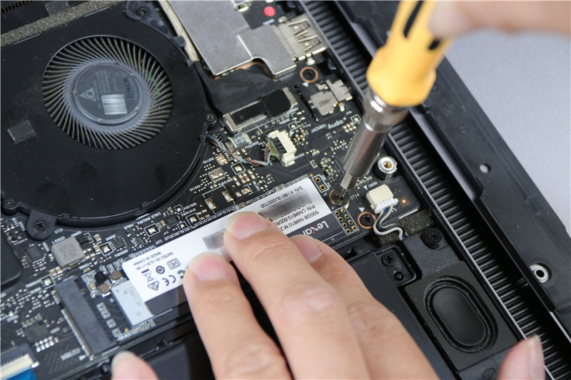 小米笔记本pro装固态硬盘教程,小米笔记本换固态硬盘教程