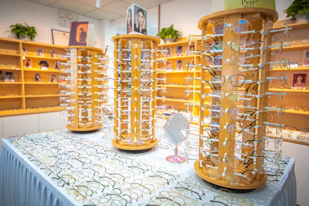 深圳有没有99元配眼镜的地方,深圳这边配眼镜多少钱