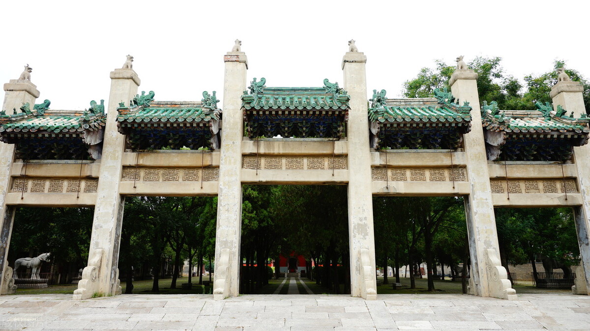 护国战役,*伯承刘**一战封“神”