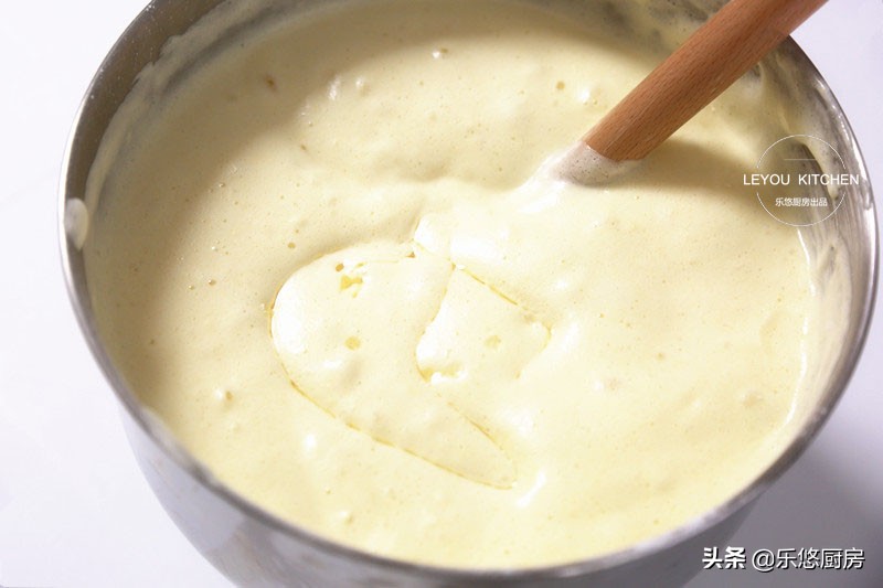 家里只有鸡蛋面粉糖怎么做蛋糕,只用鸡蛋糖油和面粉做蛋糕