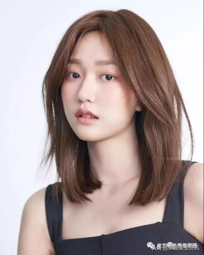 短发留长尴尬期发尾翘起来怎么办,短发发尾老是翘起怎么办