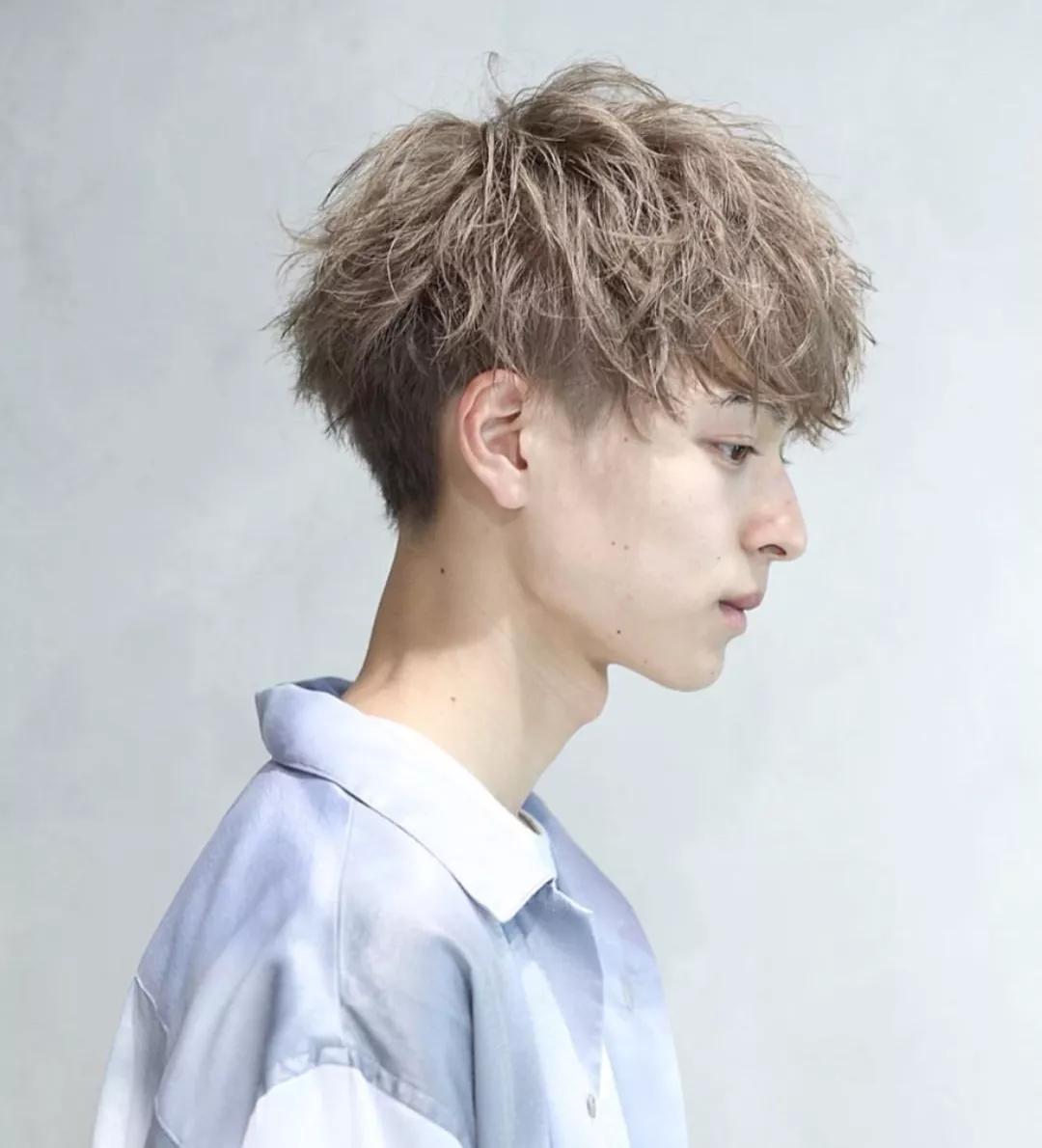 轻熟风小狼狗发型,小狼狗发型短发方脸