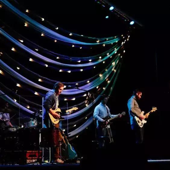 成都这个“国潮风”宝藏地，小长假七天乐，百威啤酒19.9元任性喝