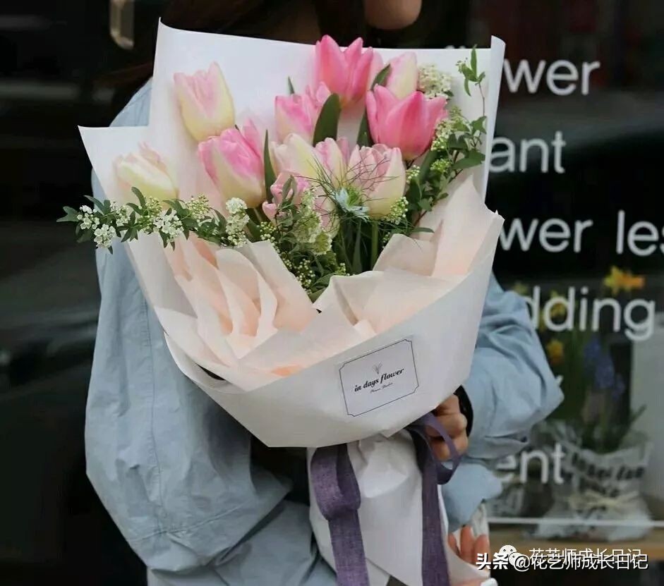 除了康乃馨以外送给妈妈什么花,母亲节送妈妈一束康乃馨