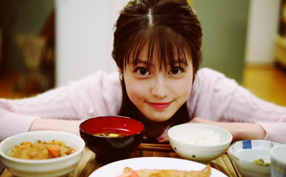 日本高中生女生的颜值,人畜无害的长相的女生