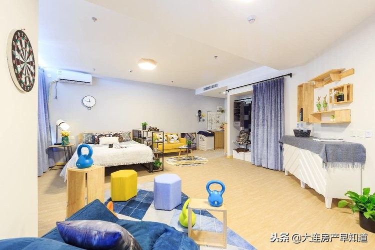 龙湖冠寓大连,大连高新园区龙湖冠寓旁边的空地