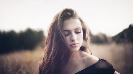 不要嫁给只会用嘴说的男人,别去嫁给只会在嘴上说爱你的男人