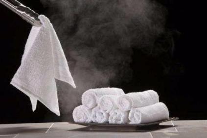 关节疼痛难以行走，试试这6个小妙招，帮你甩走老关节痛