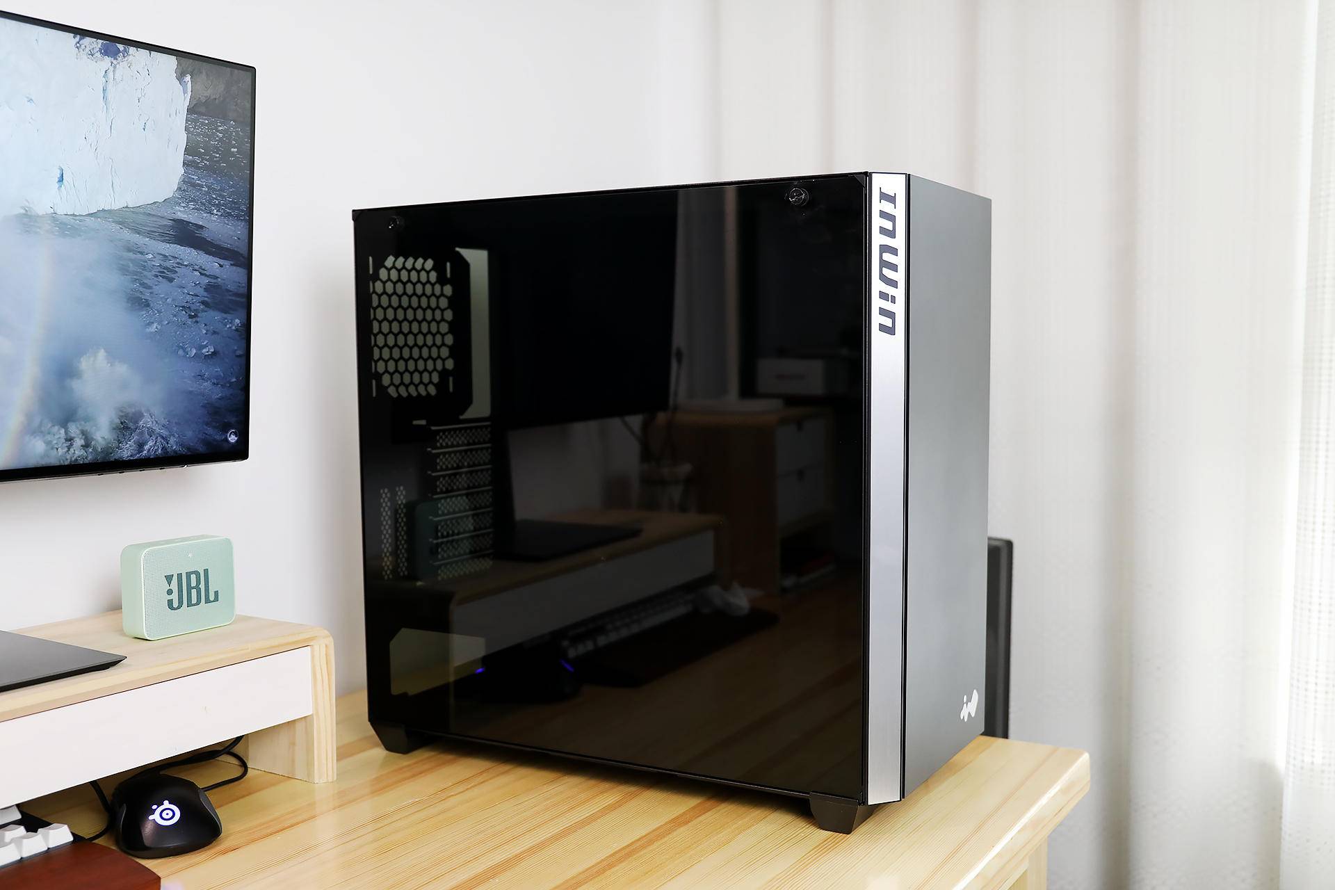 颜值、空间、散热，统统都有，迎广216中塔式机箱体验