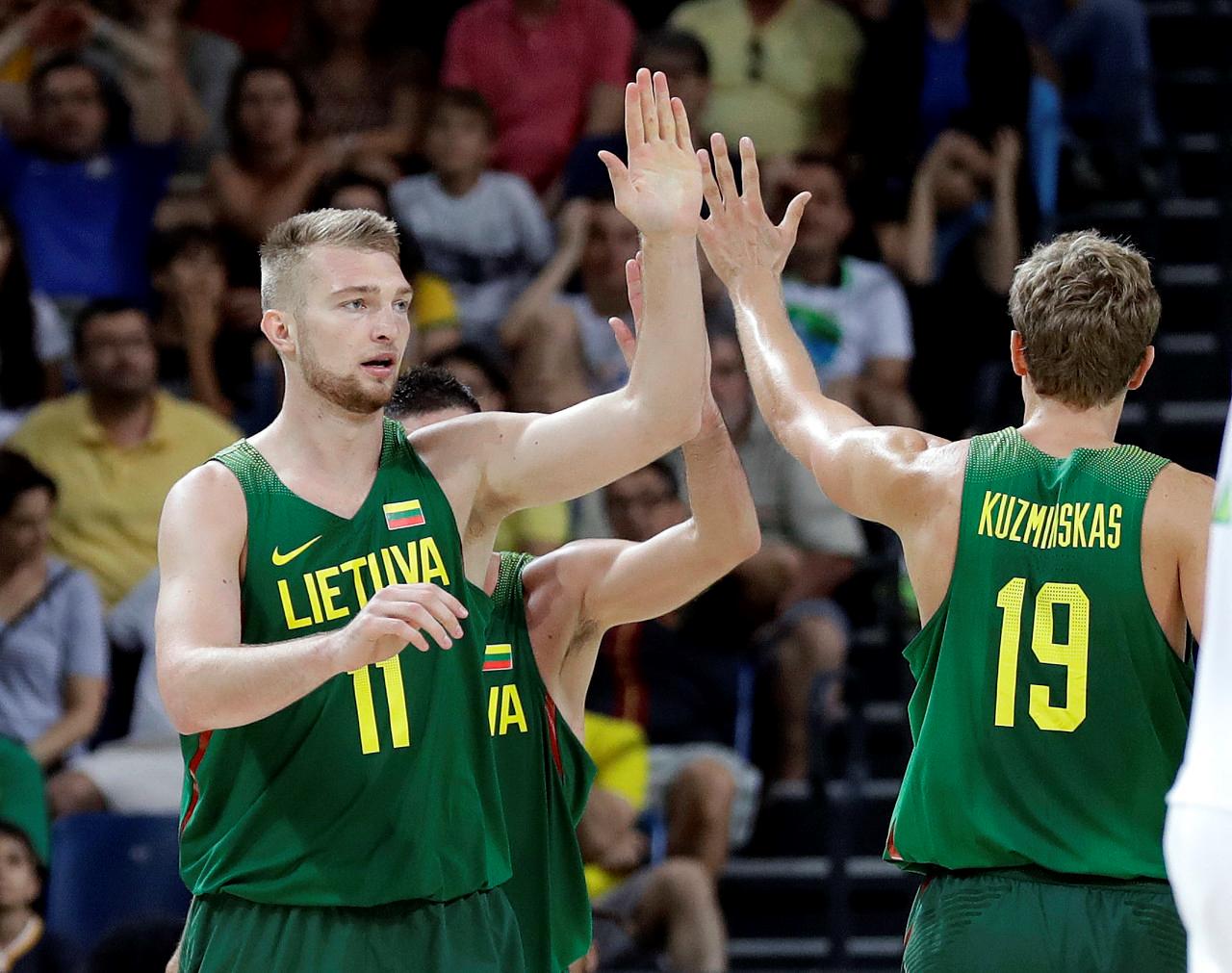 男篮世界杯第2日综述:不惧漫天嘘声的博古特率领澳大利亚赢球