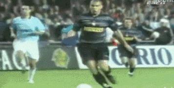 足坛76年黄金一代合影,天下足球致敬76黄金一代