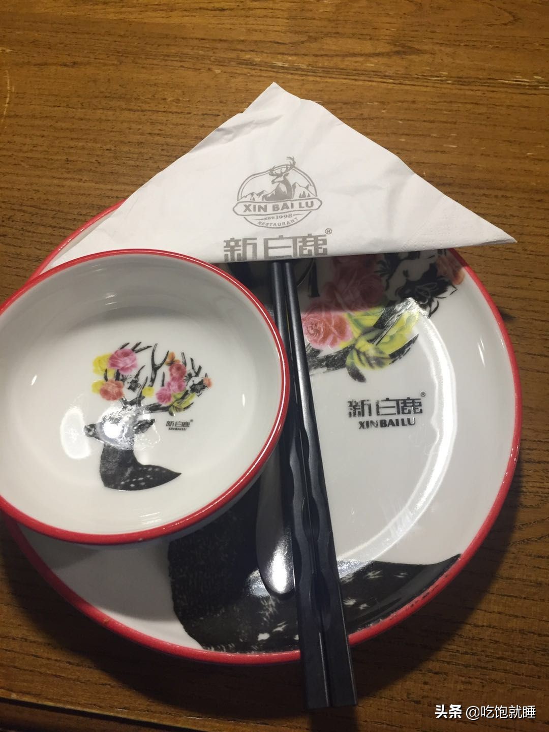 杭州新白鹿餐厅排队视频,杭州新白鹿餐厅餐单