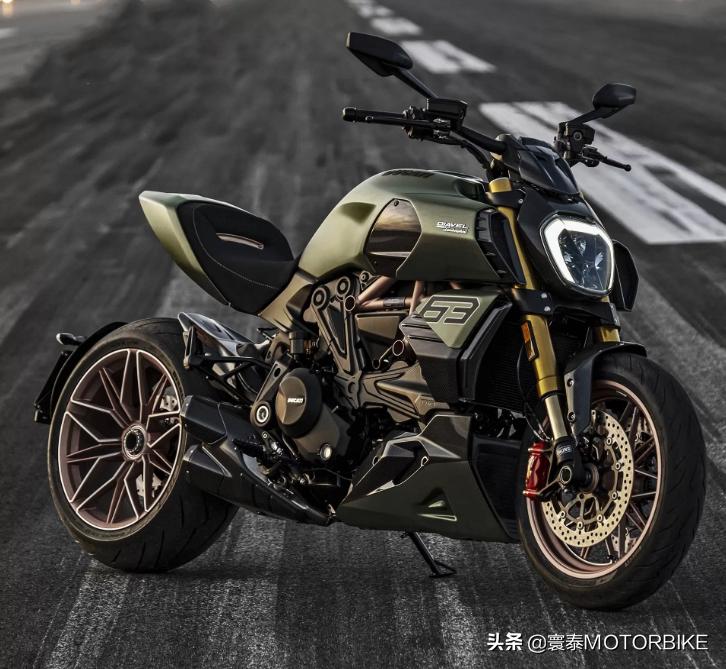 杜卡迪和兰博基尼合作的摩托,杜卡迪大魔鬼2021款最帅摩托车