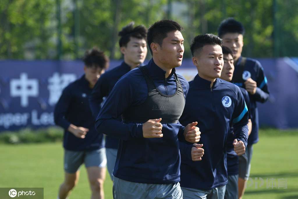 大连人vs长春亚泰2比0,大连人对阵长春亚泰