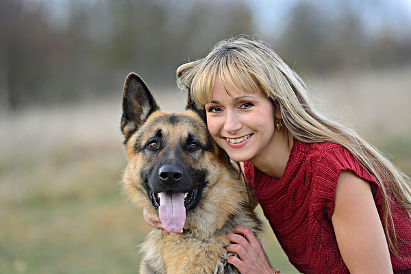 为什么德国人那么喜欢养狗,为什么很多人都喜欢养瑞士牧羊犬