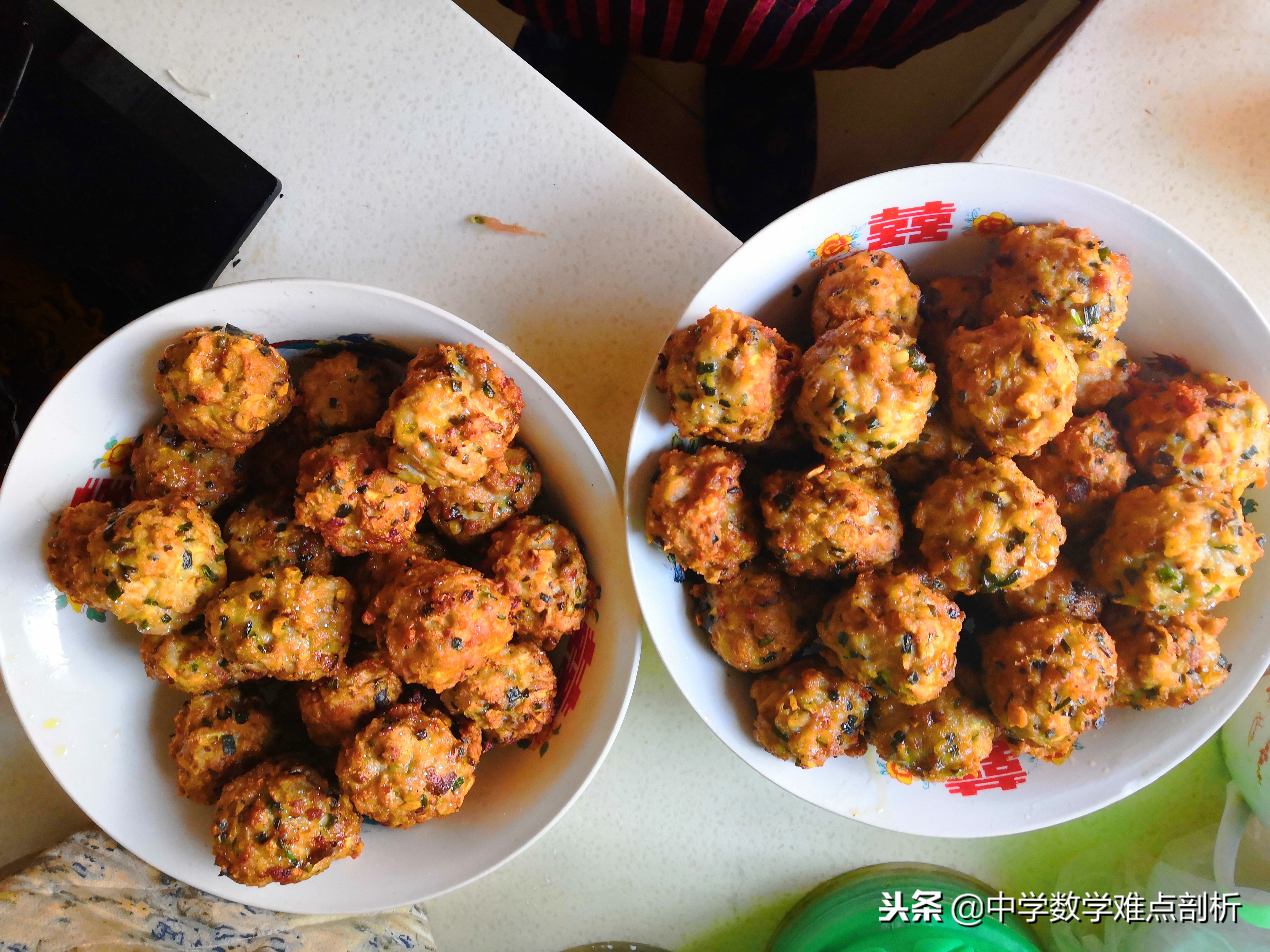 我是头条数学老师做菜最好的，厨师里面数学最好的，今天做狮子头