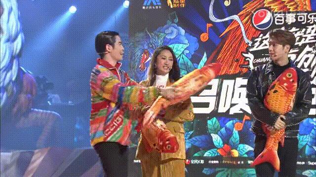 萧敬腾调侃王嘉尔完整版,王嘉尔萧敬腾陈粒同台圆梦