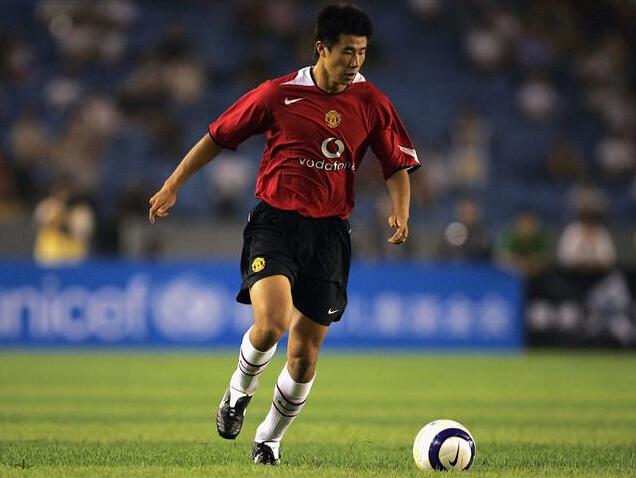 中国足球十大重炮手黄向东,中国足球运动员排行榜前十名